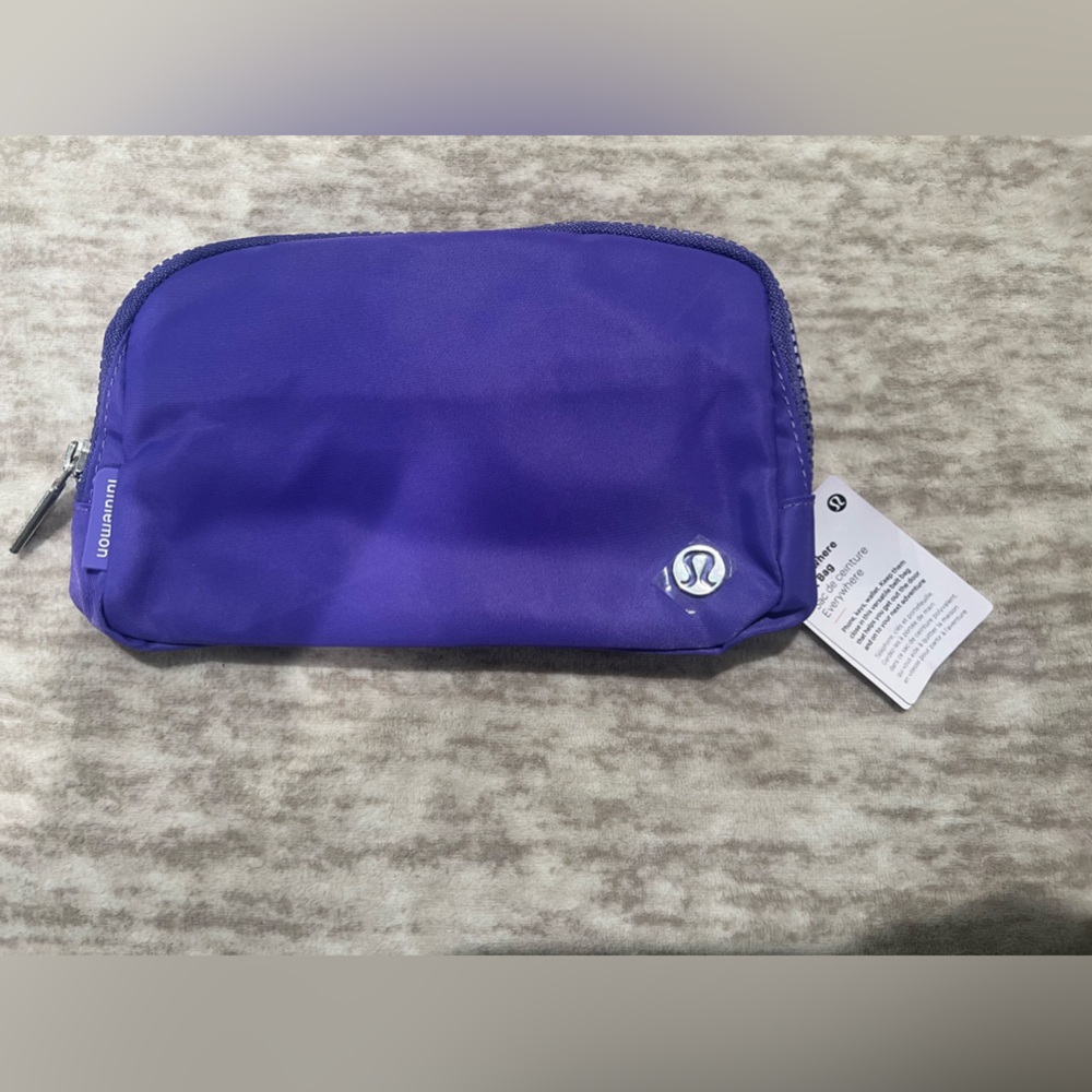 Women’s NWT Lululemon everywhere belt bag